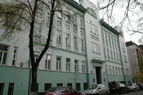 Торговый дом Сапожникова со стороны ул. Рахматуллина, где располагалась мастерская Н.М. Сапожниковой