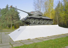 Памятник "Танк Т-34" - памятник-мемориал знаменитому танку Великой Отечественной войны в городе Тихвин Ленинградской области.