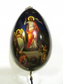 Пасхальное яйцо с изображениями сцены Воскресения и храма Христа Спасителя