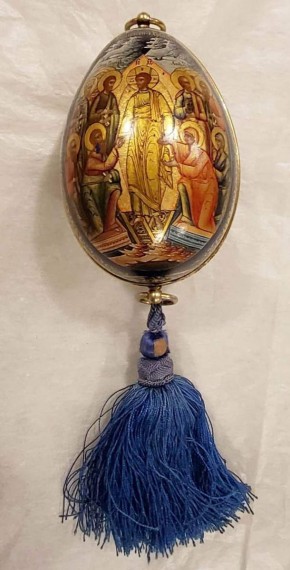 Пасхальное яйцо с изображениями сцены Сошествия во ад и княгини Ольги