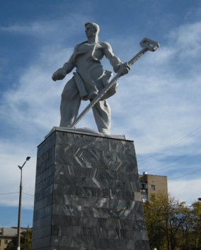 Памятник "Металлург"