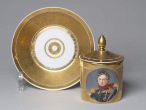 Чашка с крышкой и блюдцем с портретом И. Ф. Паскевича
