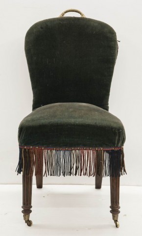 Стул из Голубой гостиной великой княгини Елены Павловны в Михайловском дворце