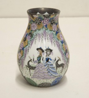 Вазочка («Девушки и лани»)