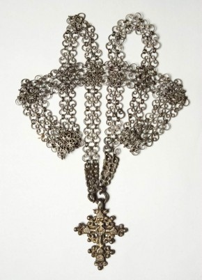 Chain with Cross