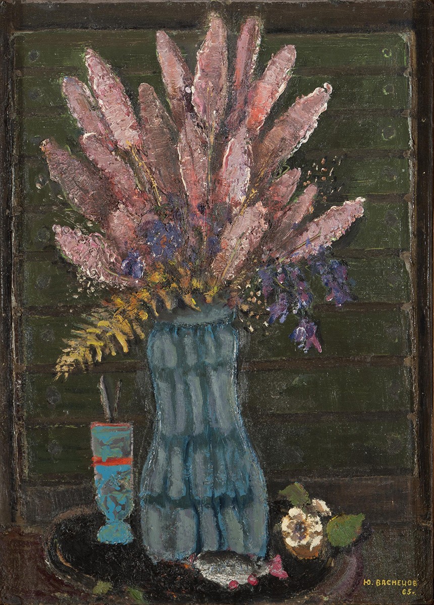 Цветы в голубой вазе, Yurii Alekseevich Vasnetsov, 1965