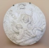 Амуры с военными трофеями