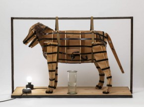 Действующее чучело собаки Павлова