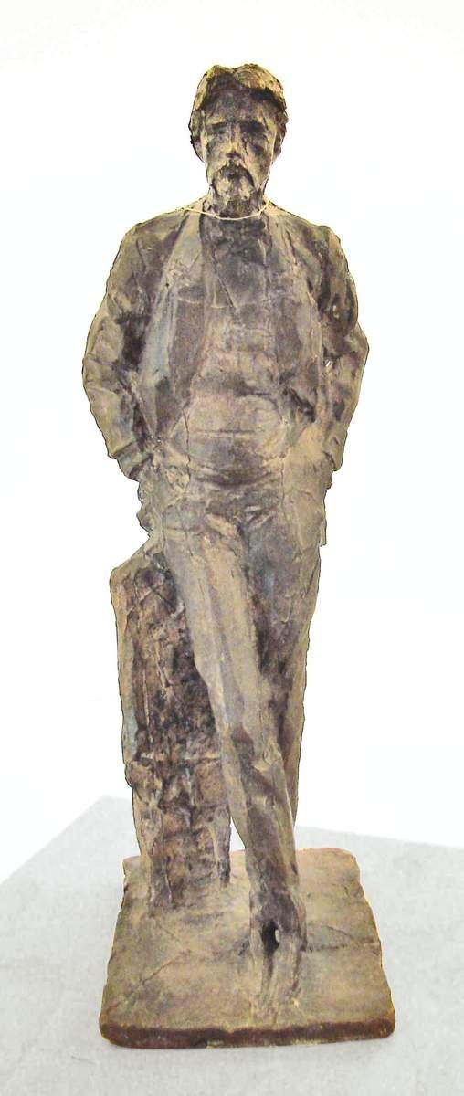 Модель памятника А. П. Чехову, Mikhail Anikushin, 1970. Отлив: 1970